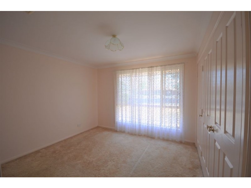 76 Sheraton Road, Dubbo NSW 2830