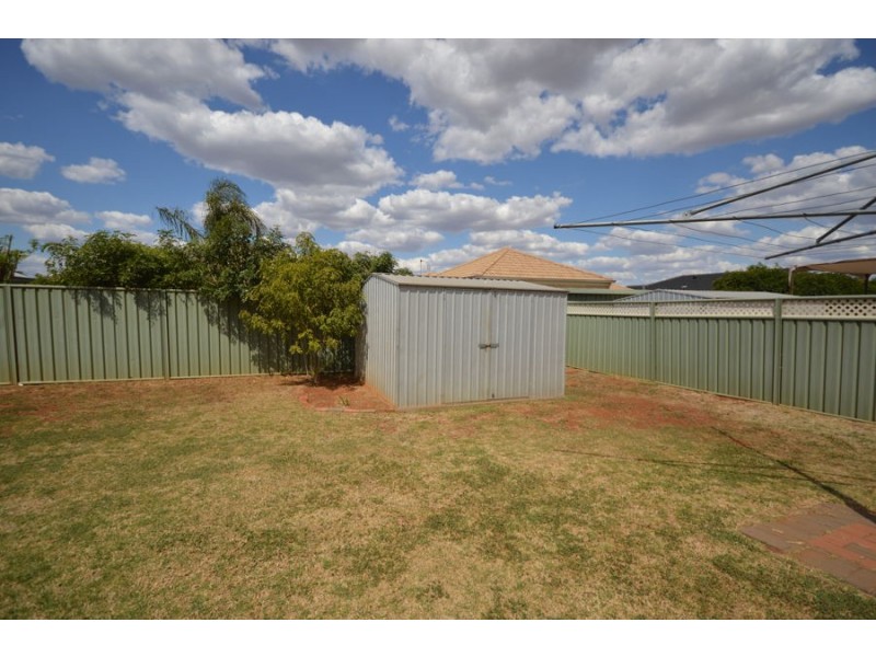 76 Sheraton Road, Dubbo NSW 2830