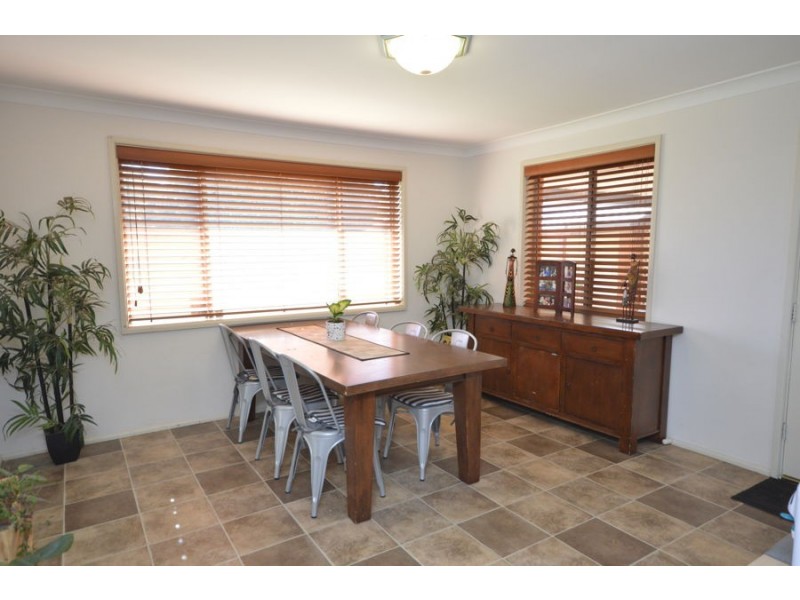 18 Oxley Circle, Dubbo NSW 2830