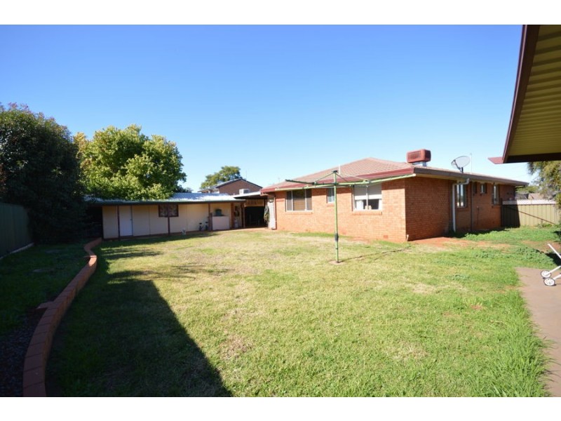 18 Oxley Circle, Dubbo NSW 2830