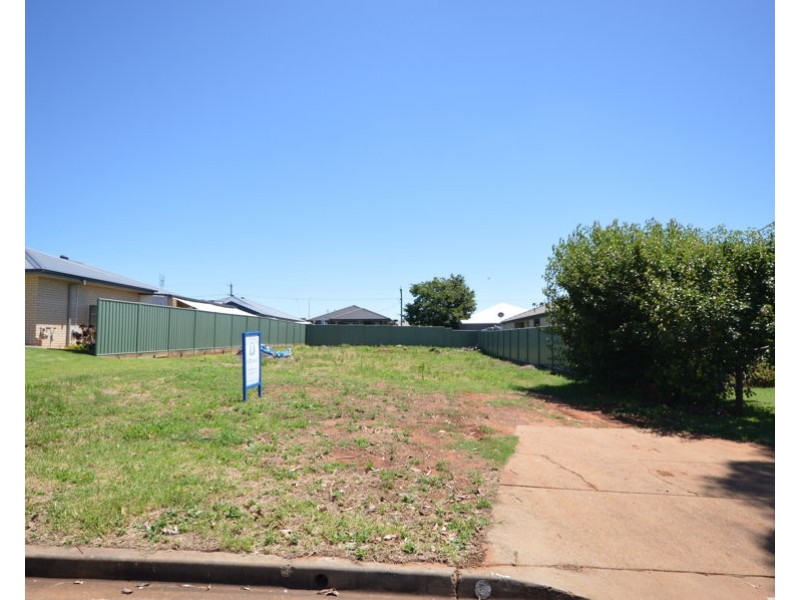 49 Catherine Drive, Dubbo NSW 2830