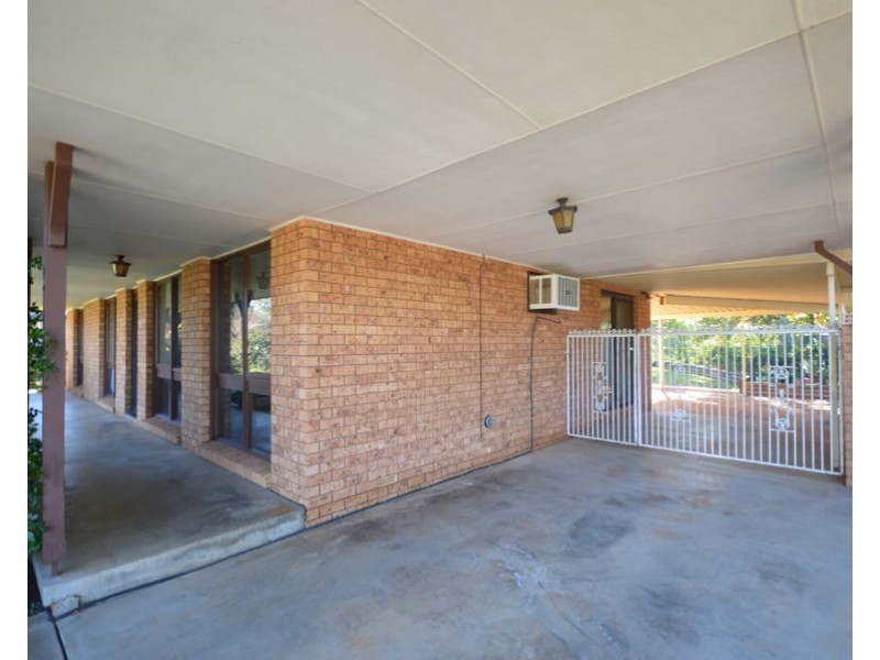 15 Mackay Drive, Dubbo NSW 2830