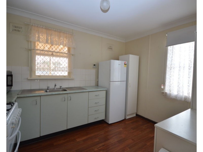 37 Yulong Street, Dubbo NSW 2830