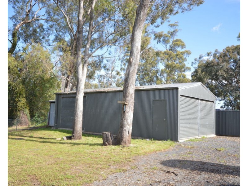 8 Barbijal Street, Brocklehurst NSW 2830