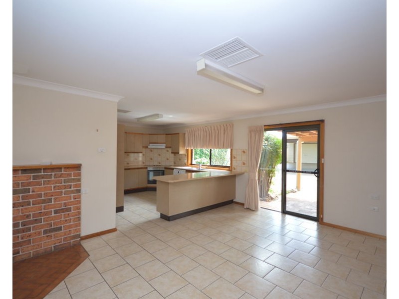 4 Meadowbank Drive, Dubbo NSW 2830