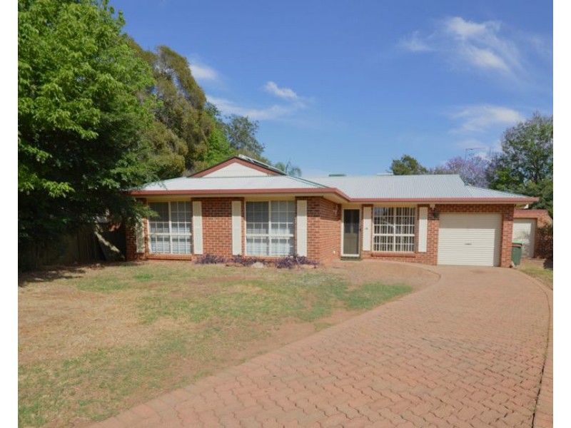 36 John Glenn Place, Dubbo NSW 2830