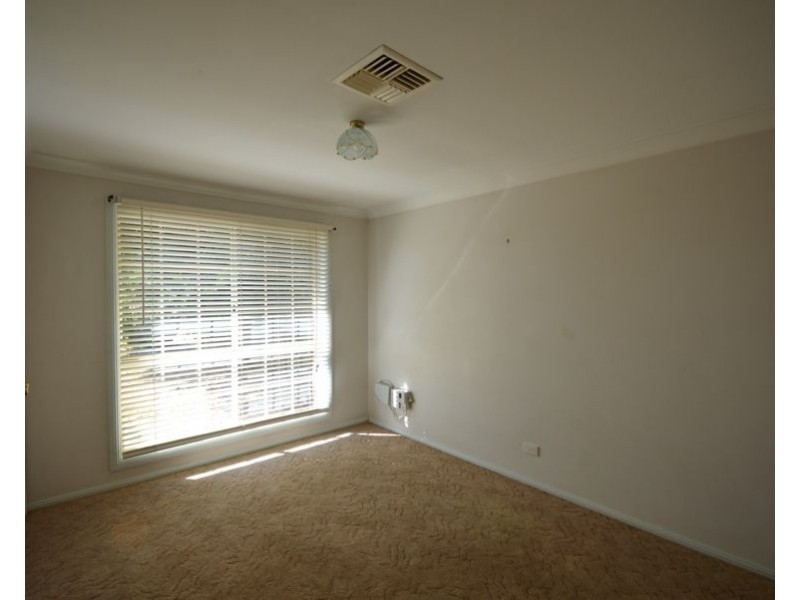 36 John Glenn Place, Dubbo NSW 2830