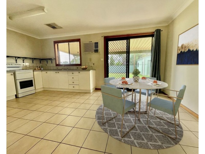 18 Bonner Crescent, Dubbo NSW 2830