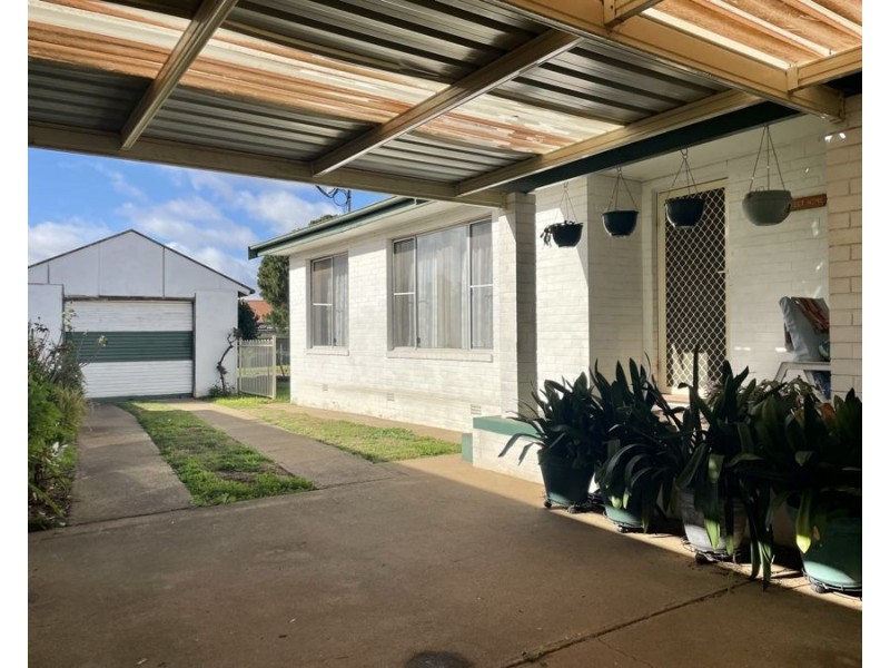 40 Howard Avenue, Dubbo NSW 2830