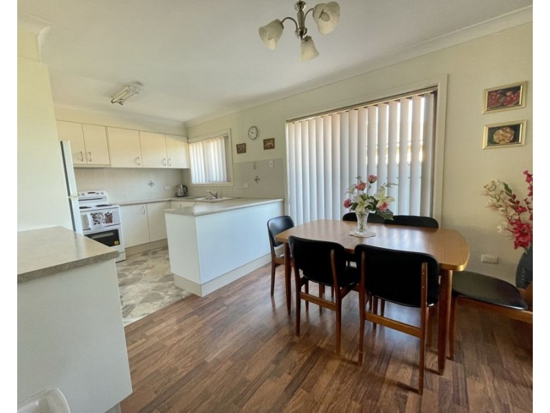 40 Howard Avenue, Dubbo NSW 2830