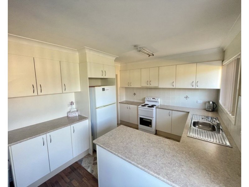 40 Howard Avenue, Dubbo NSW 2830
