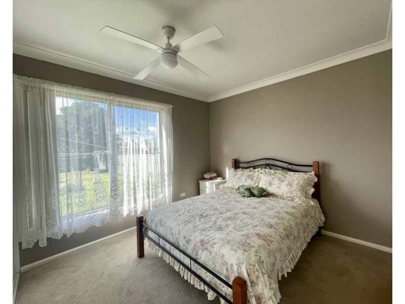 40 Howard Avenue, Dubbo NSW 2830