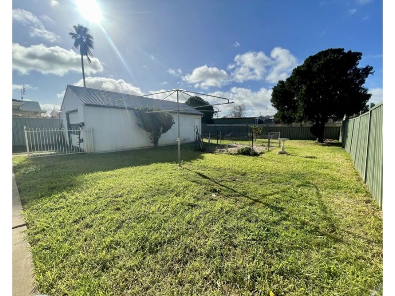 40 Howard Avenue, Dubbo NSW 2830