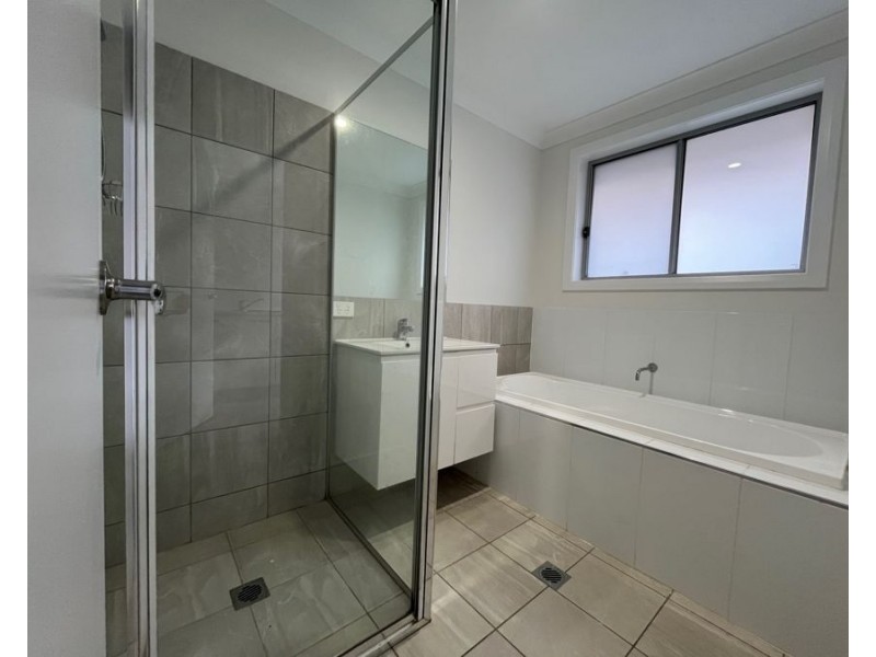 63 Spears Drive, Dubbo NSW 2830