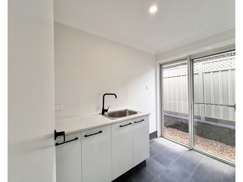 6 Malanda Avenue, Dubbo NSW 2830