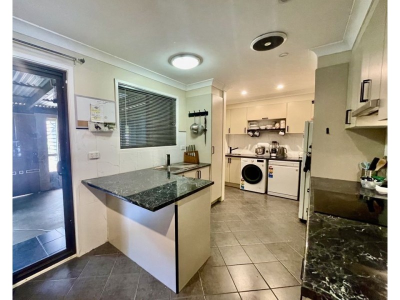 22 Hopkins Parade, Dubbo NSW 2830