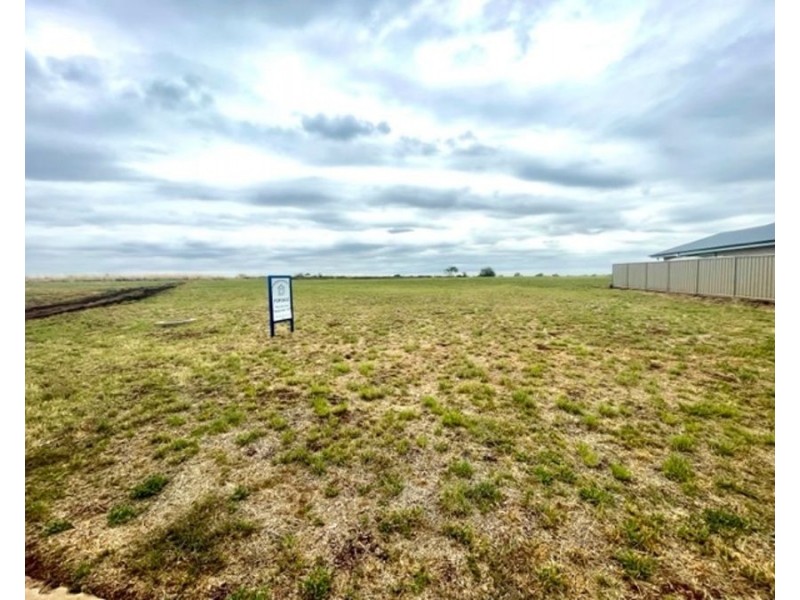 5 Yarra Place, Dubbo NSW 2830