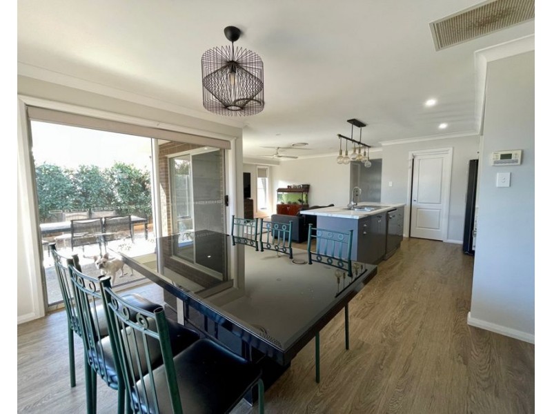 20 Bradford Circuit, Dubbo NSW 2830