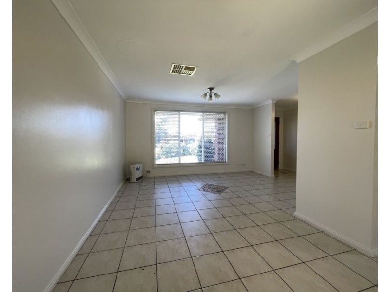 6 Parkland Place, Dubbo NSW 2830