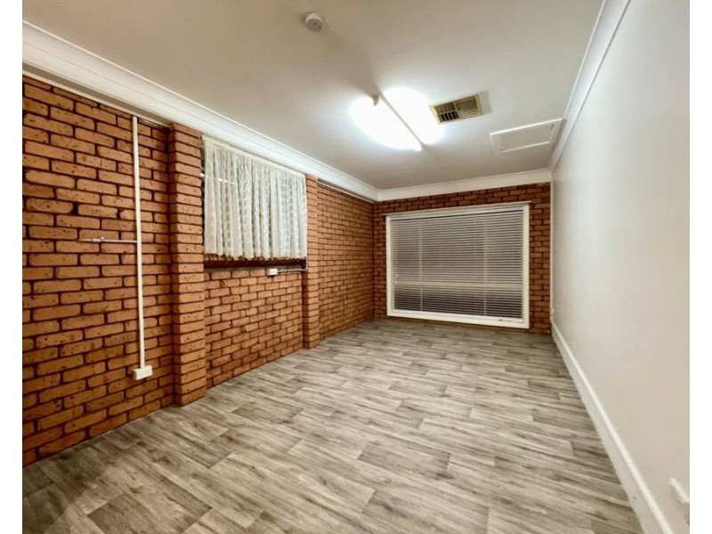 6 Parkland Place, Dubbo NSW 2830
