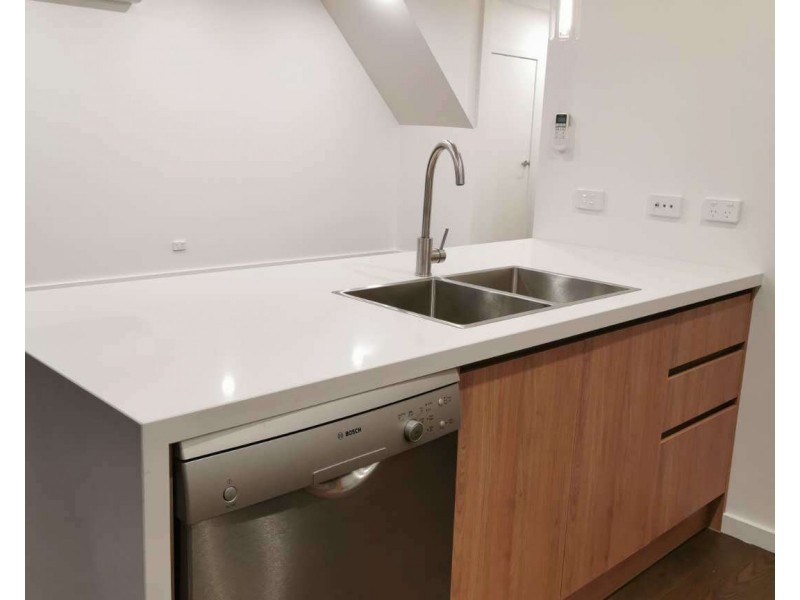 2/1 Crevelli Street, Preston VIC 3072