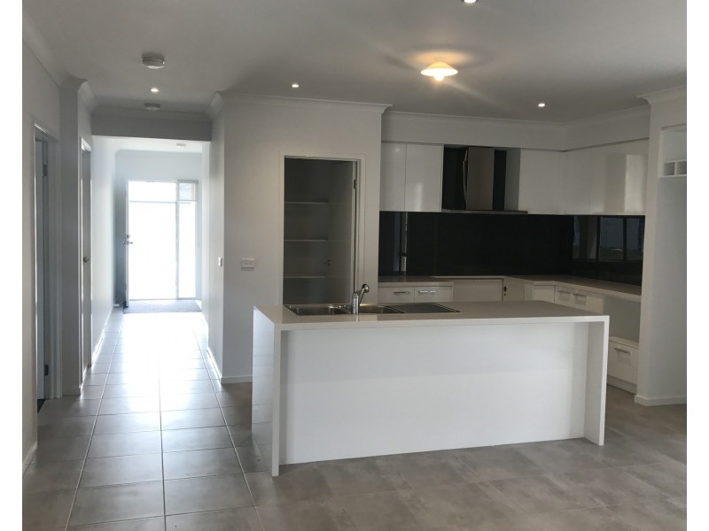 8 Appleton Avenue, Keysborough VIC 3173