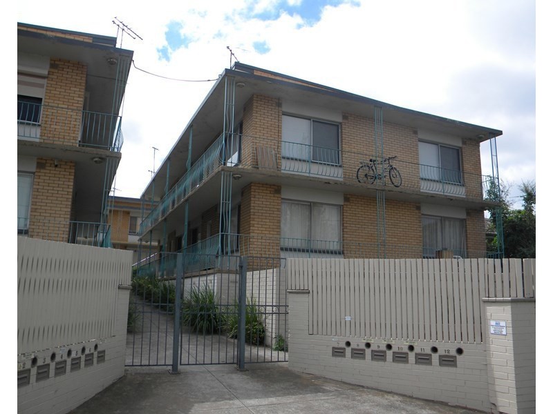 12/1927-1929 Dandenong Road, Clayton VIC 3168