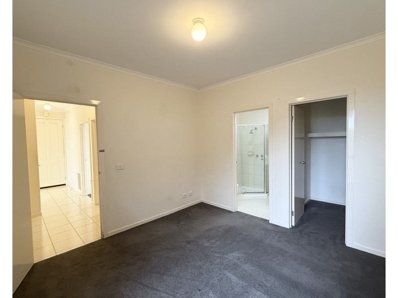 2/88 Kanooka Grove, Clayton VIC 3168