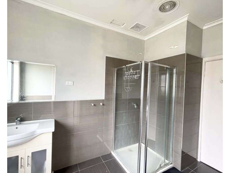 1/13 Cambro Road, Clayton VIC 3168