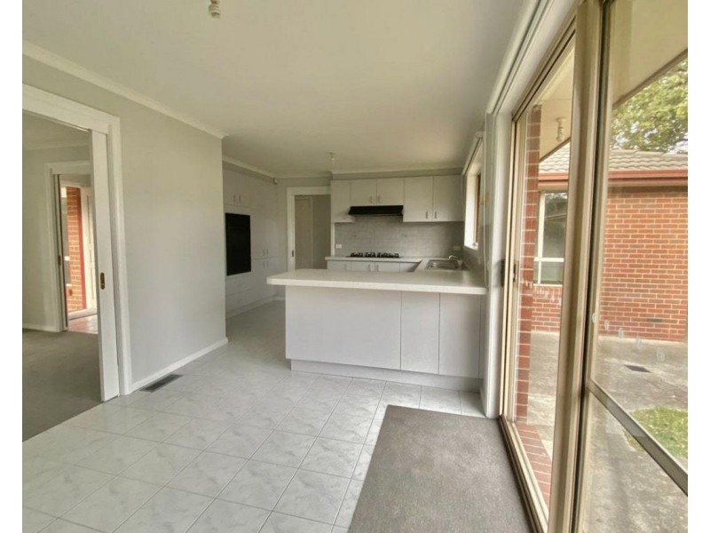 2/11 Irwin Street, Clayton VIC 3168