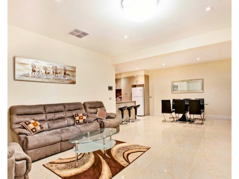 1 Frank Avenue, Clayton South VIC 3169