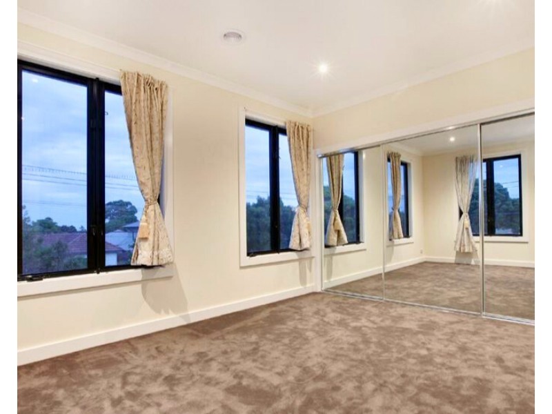 1 Frank Avenue, Clayton South VIC 3169