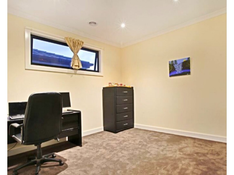 1 Frank Avenue, Clayton South VIC 3169