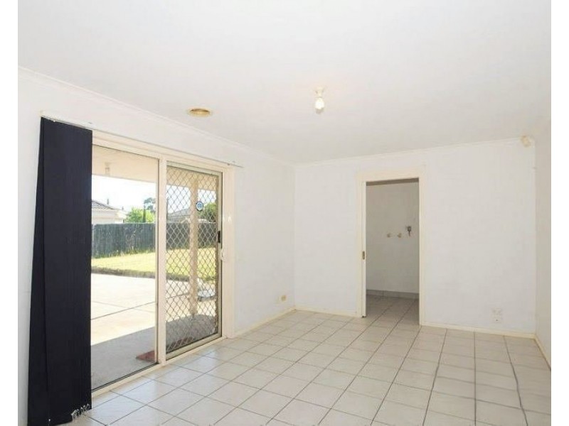 2 Melanie Blair Place, Skye VIC 3977