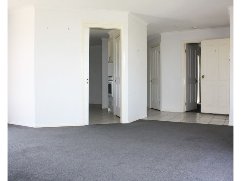 2 Melanie Blair Place, Skye VIC 3977