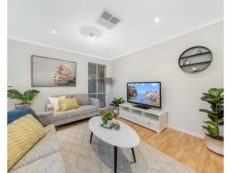 6 Bill Place, Hampton Park VIC 3976