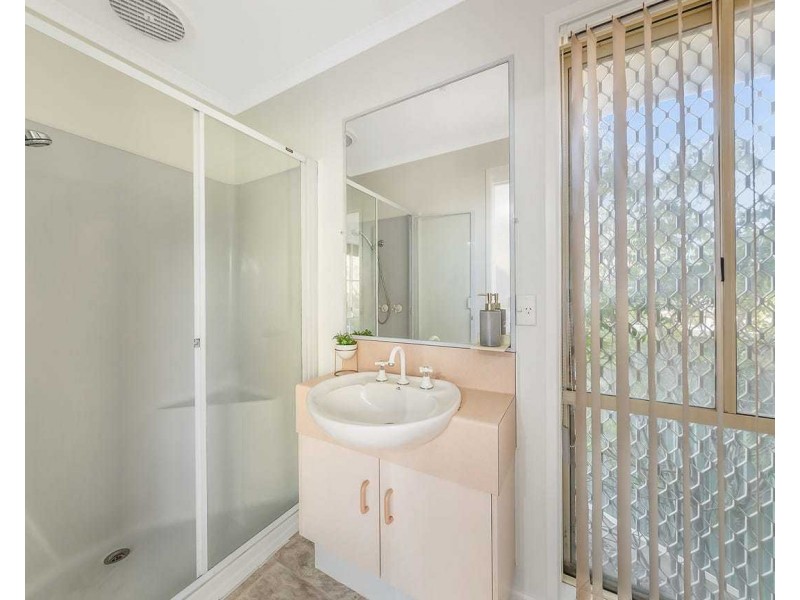 6 Bill Place, Hampton Park VIC 3976