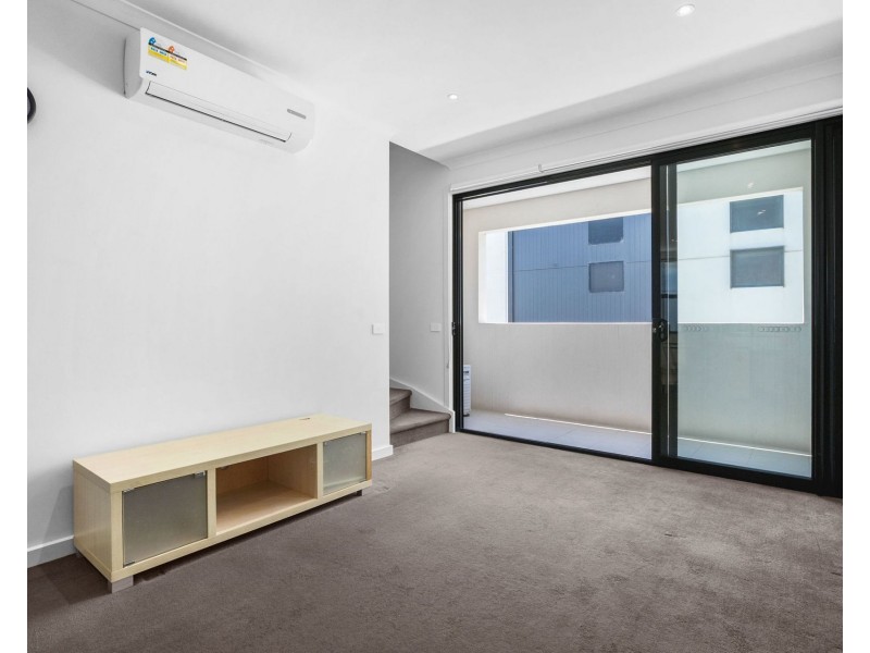 15/163 Carinish Road, Clayton VIC 3168