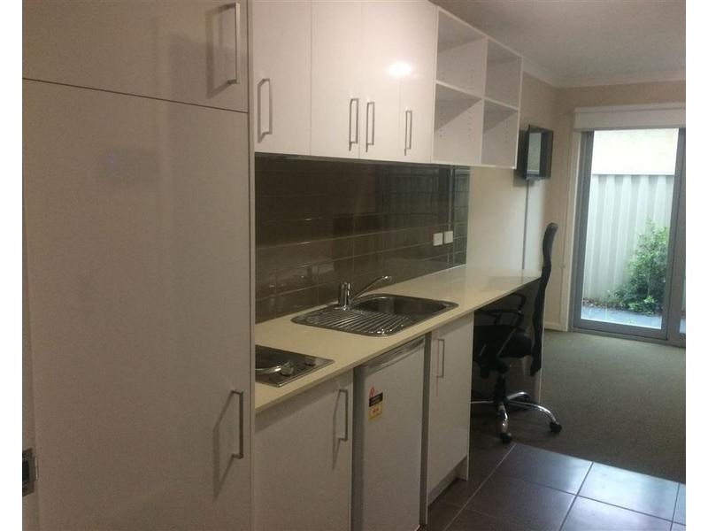 1/9 Gardiner Road, Clayton VIC 3168