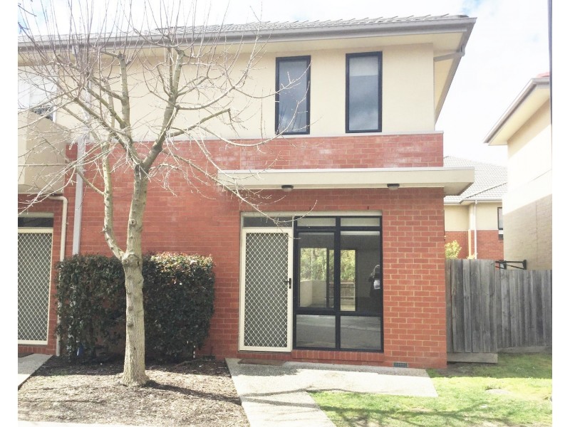 11 Shady Mews, Clayton VIC 3168