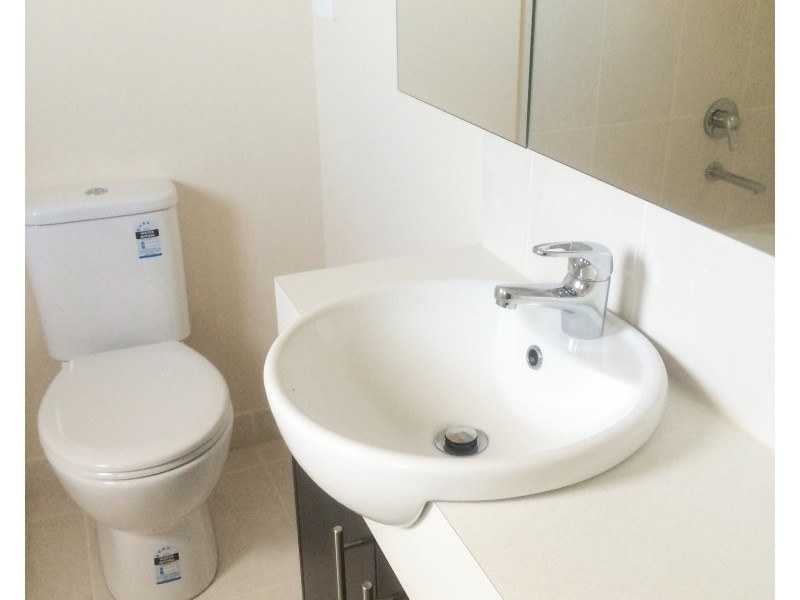 22B Flora Road, Clayton VIC 3168