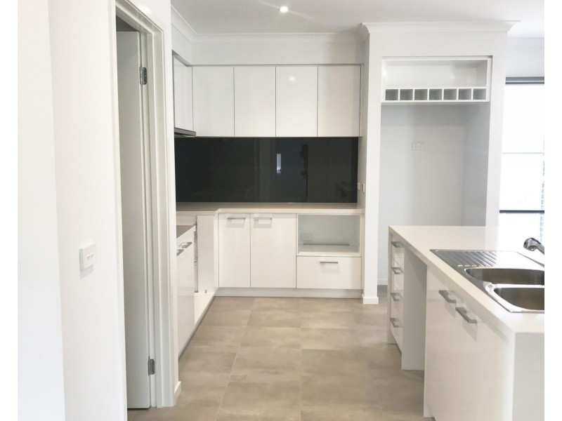 8 Appleton Avenue, Keysborough VIC 3173