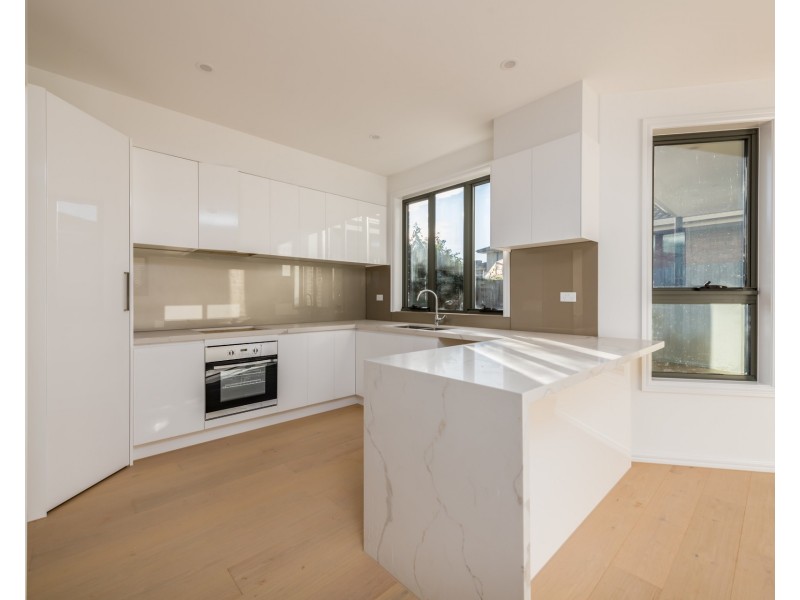 53 Koonawarra Street, Clayton VIC 3168