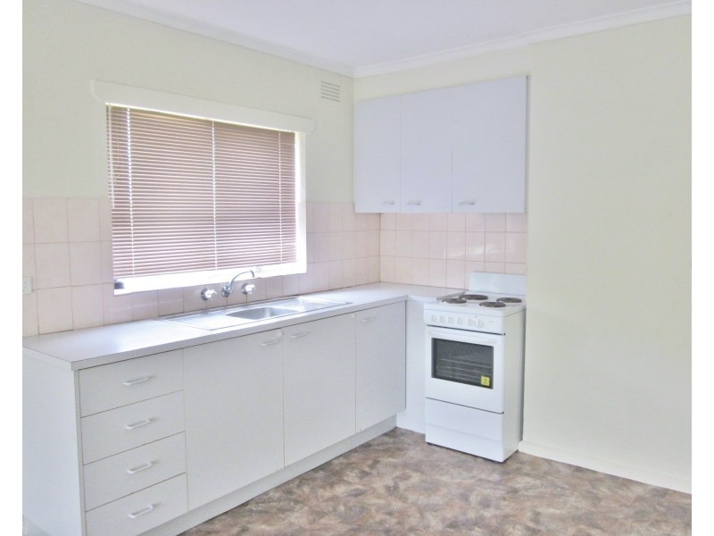 8/2B Nullawil Street, Springvale VIC 3171