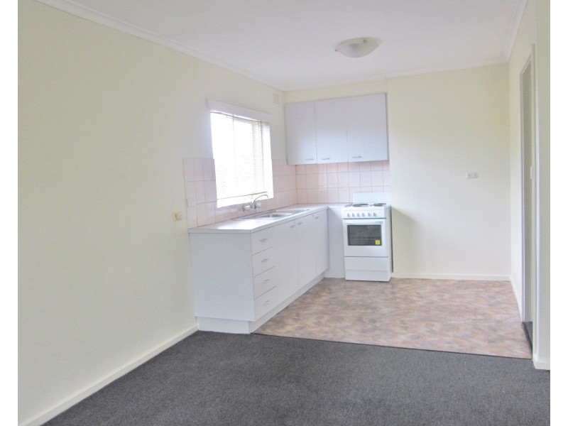 8/2B Nullawil Street, Springvale VIC 3171
