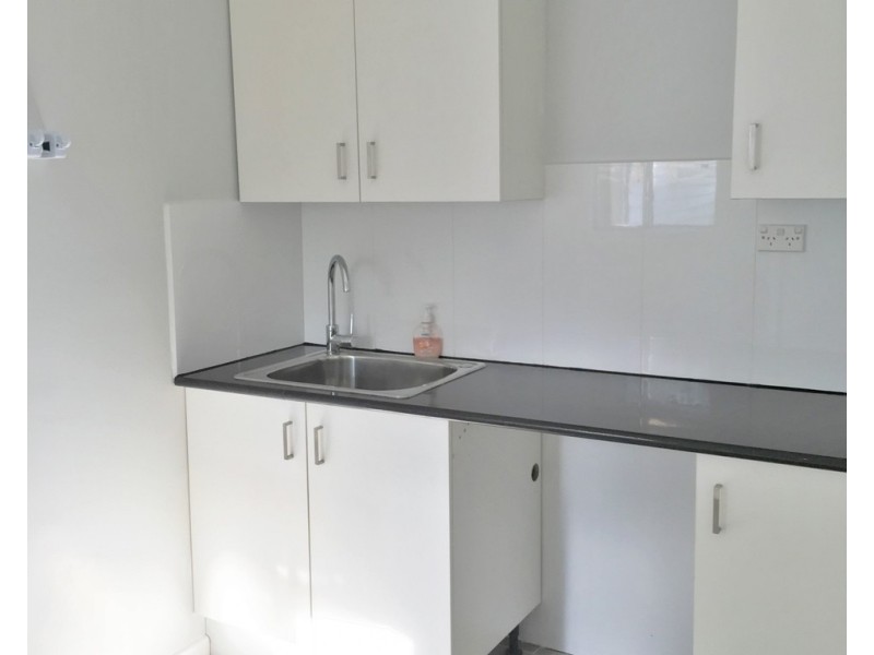 1/24 First Street, Clayton South VIC 3169