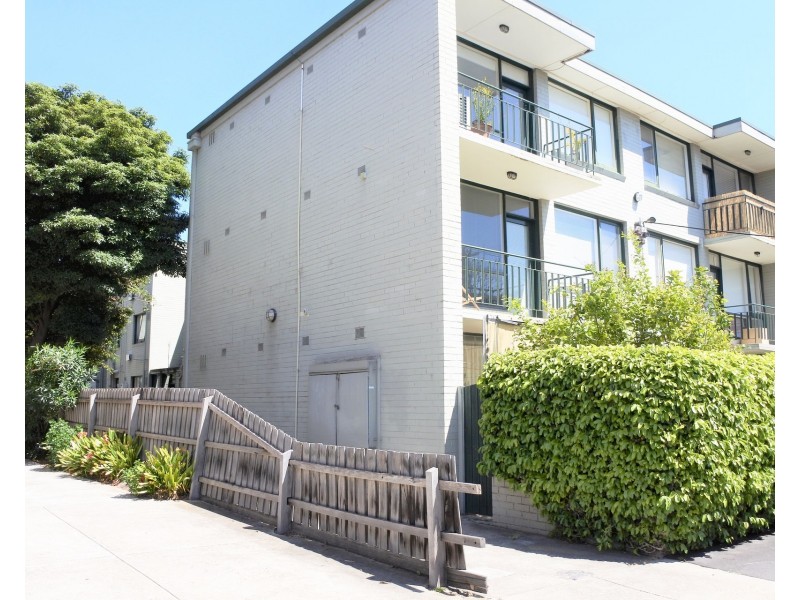 1/15 Cardigan Street, St Kilda East VIC 3183