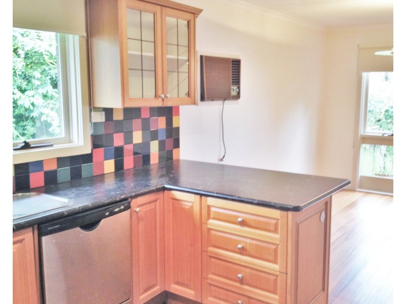 11 Miranda Close, Clayton South VIC 3169