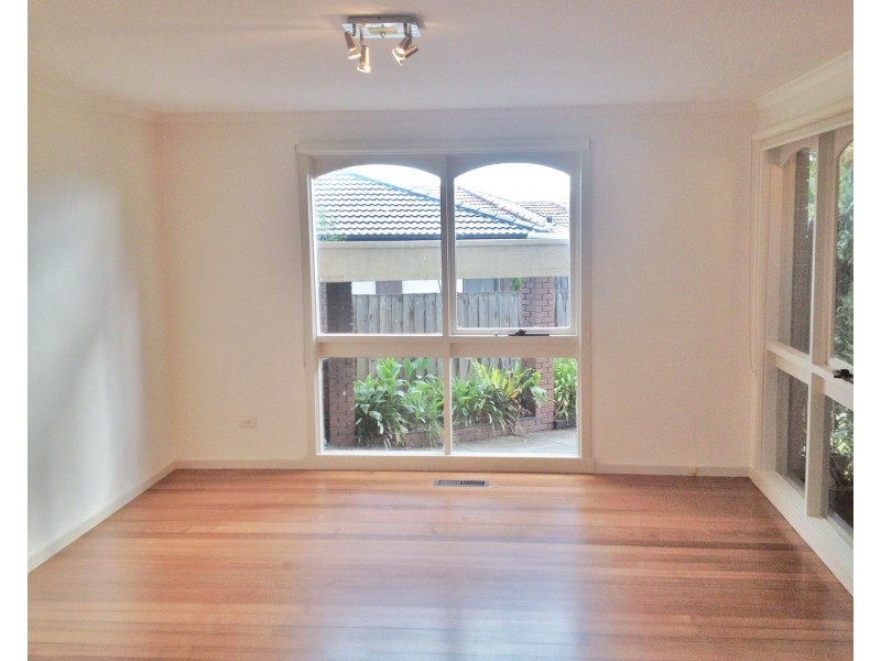 11 Miranda Close, Clayton South VIC 3169