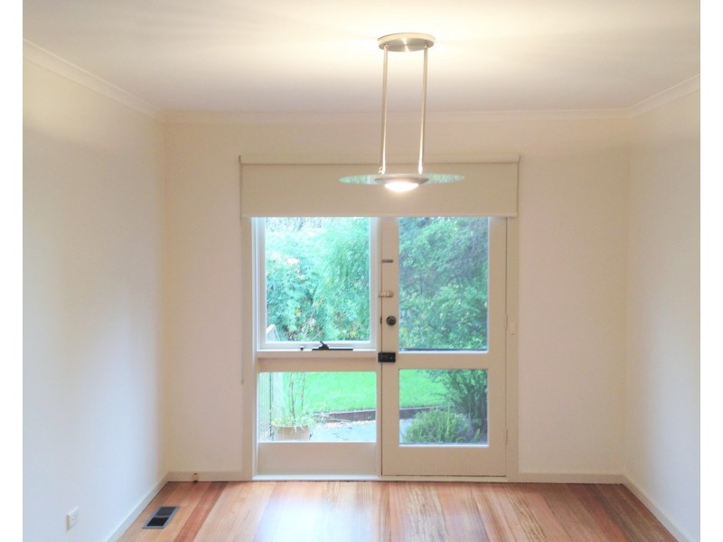 11 Miranda Close, Clayton South VIC 3169